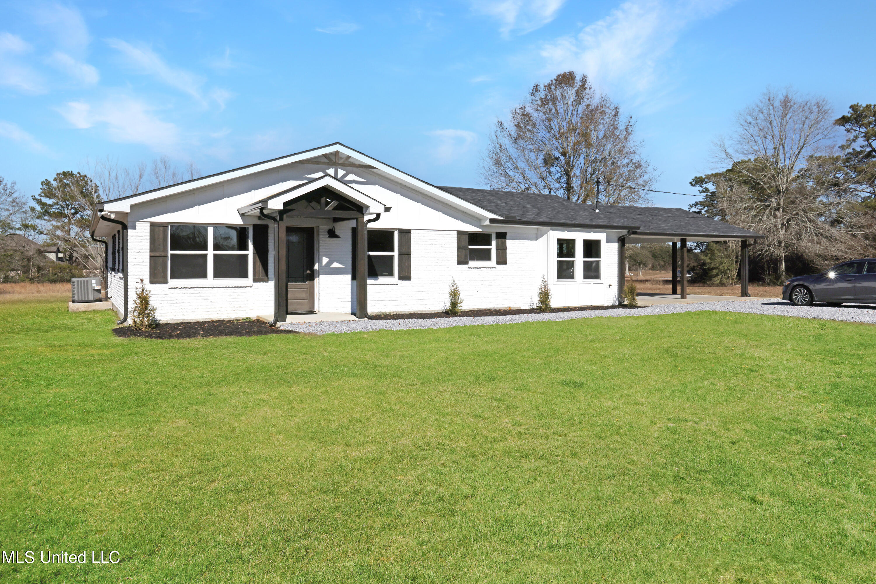 117 Lumpkin Road Carriere, MS 39426 - Photo 1 of 20 PamBiggsPhotography-8668