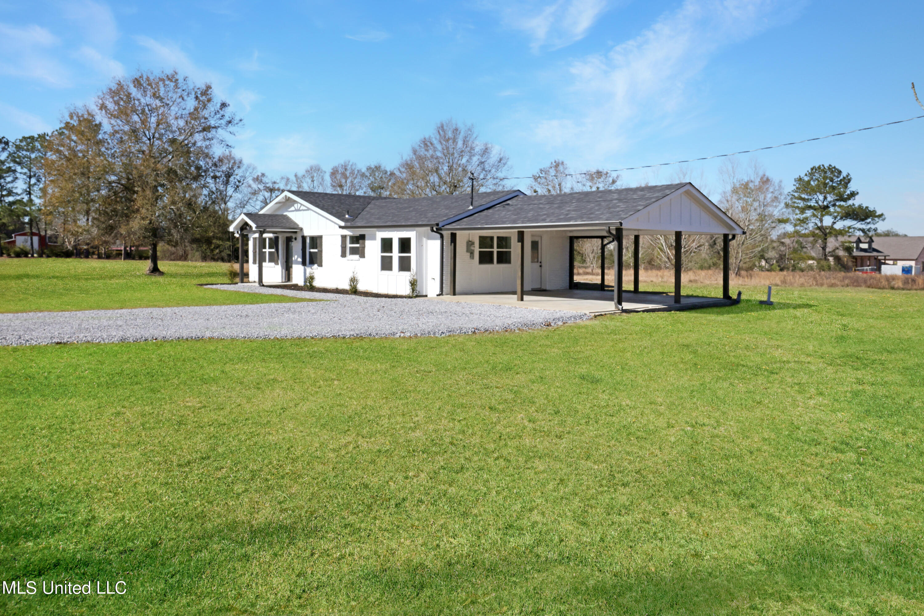117 Lumpkin Road Carriere, MS 39426 - Photo 3 of 20 PamBiggsPhotography-8693