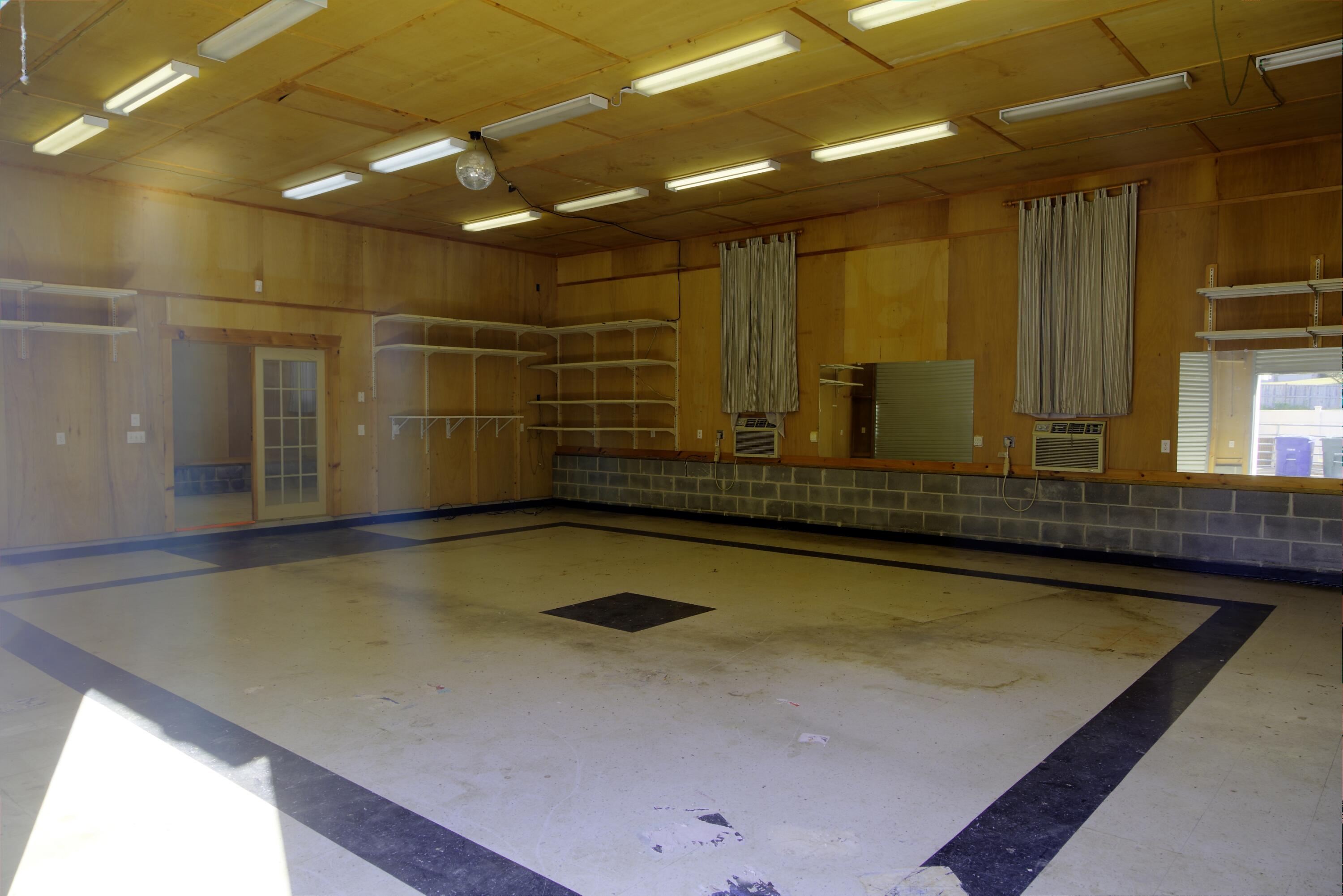 2412 Standifer Gap Road Chattanooga, TN 37421 - Photo 8 of 12 060 Shop_1_2T0A9705