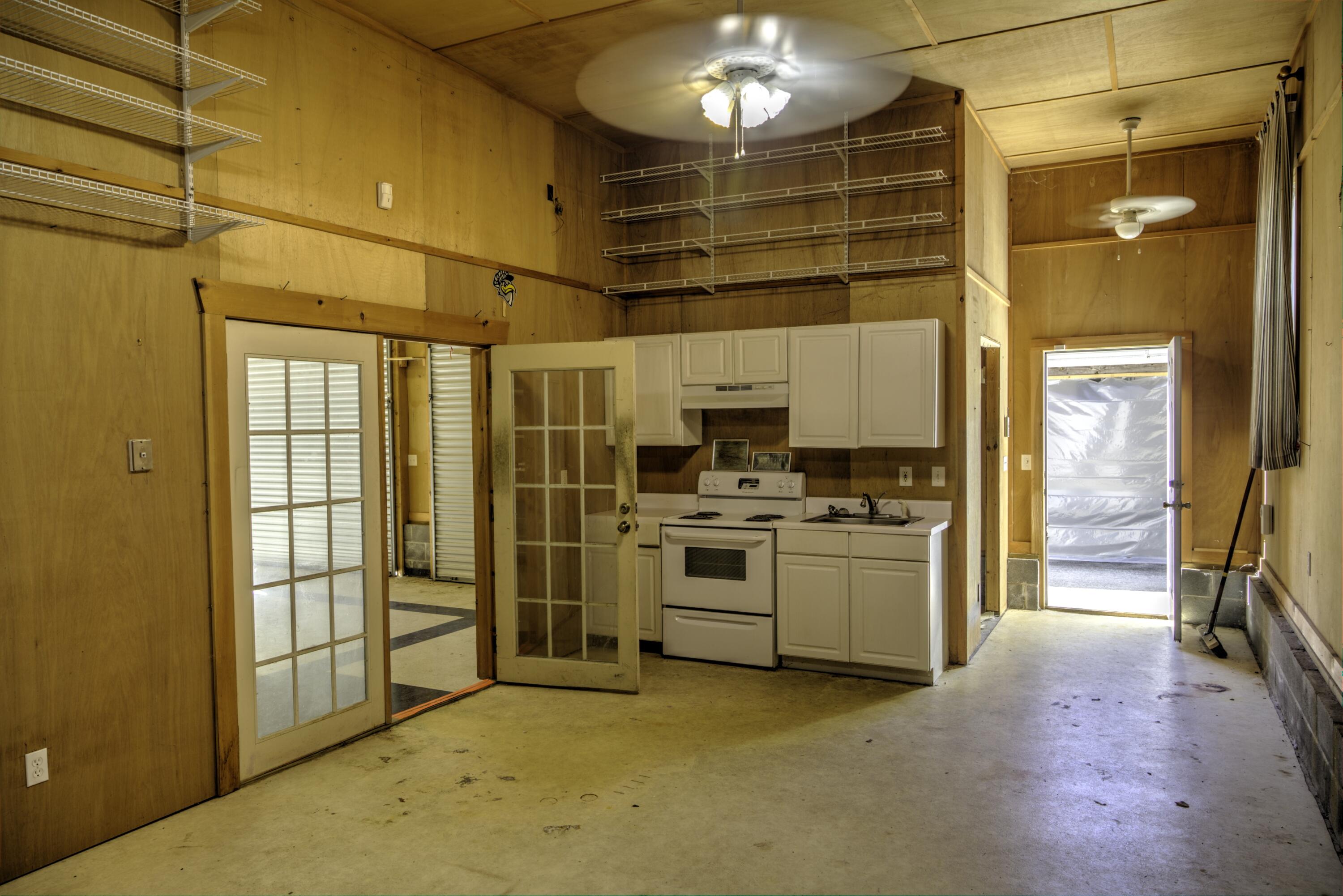 2412 Standifer Gap Road Chattanooga, TN 37421 - Photo 9 of 12 061 Shop_2_2T0A9719