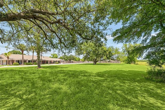 2009 Meraux Lane Violet, LA 70092 - Photo 2 of 9