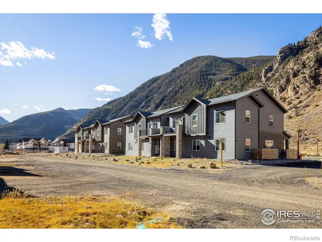 $425,000 | 2121 Hummingbird Way, Unit 3201, Georgetown, CO 80444