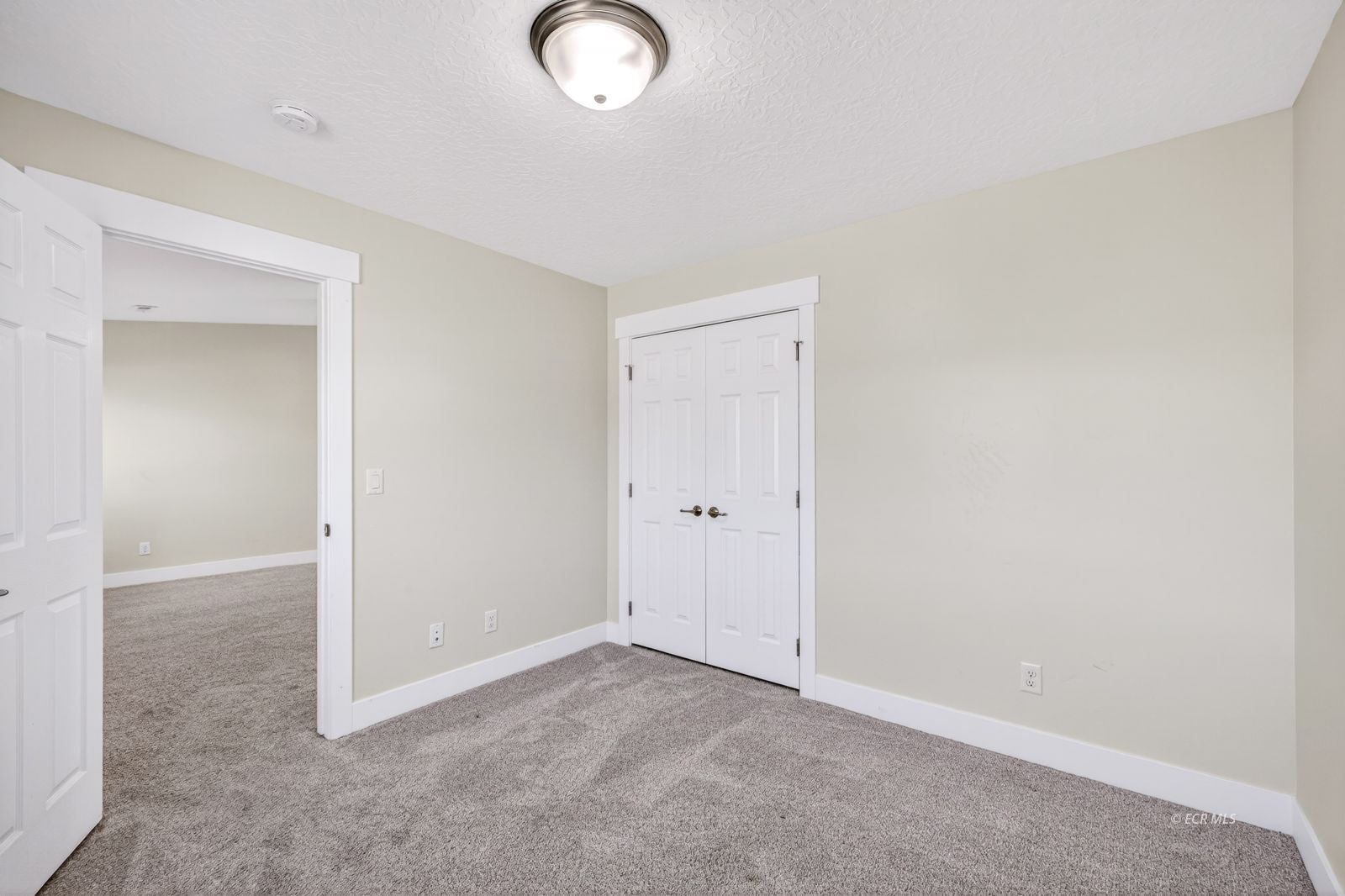 215 Spring Creek Parkway Spring Creek, NV 89815 - Photo 15 of 27