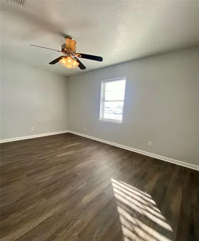 $255,000 | 2004 Blue Bird Circle, Bonham, TX 75418