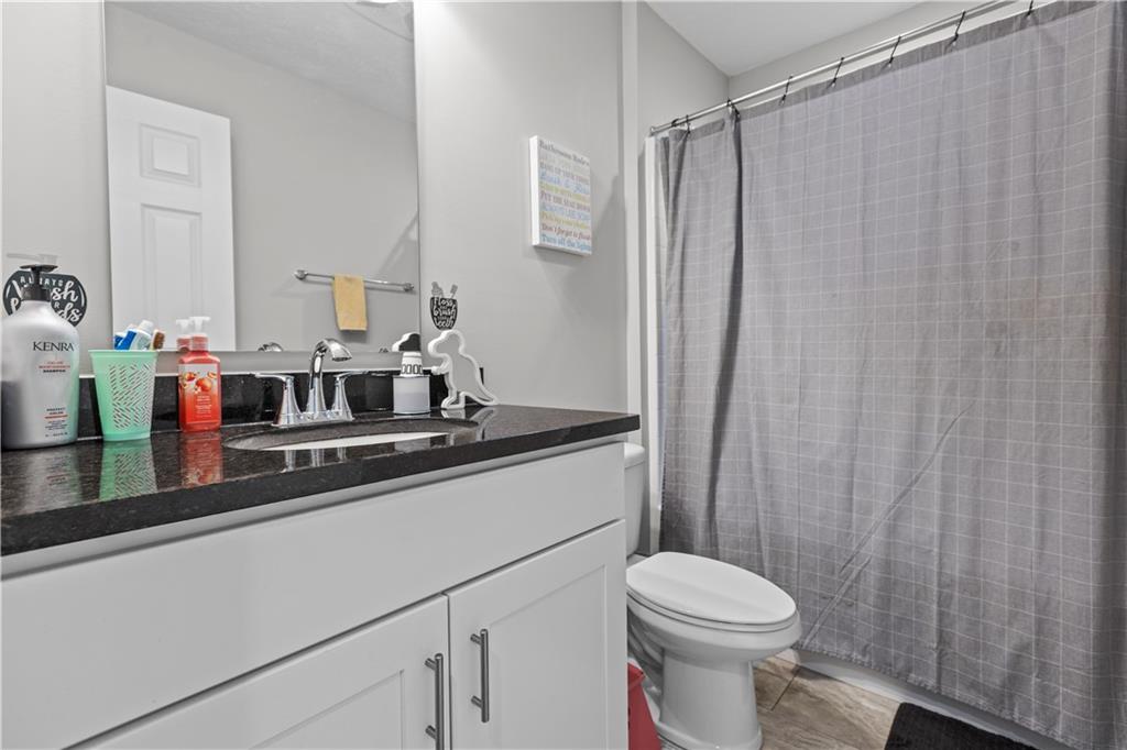 204 Ridgecrest Court Trafford, PA 15085 - Photo 21 of 35 2nd floor full bath
