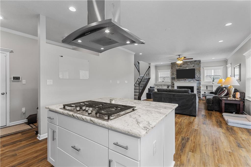 204 Ridgecrest Court Trafford, PA 15085 - Photo 7 of 35 Stainless steel hood and built in gas cook top