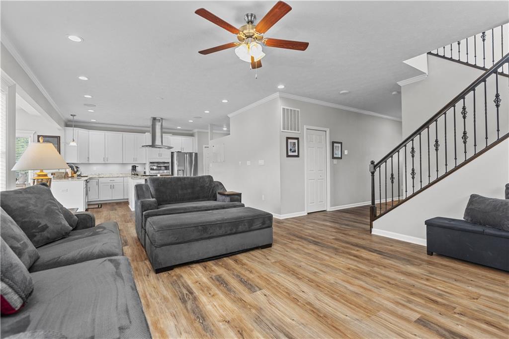 204 Ridgecrest Court Trafford, PA 15085 - Photo 10 of 35 Gallery Image 10