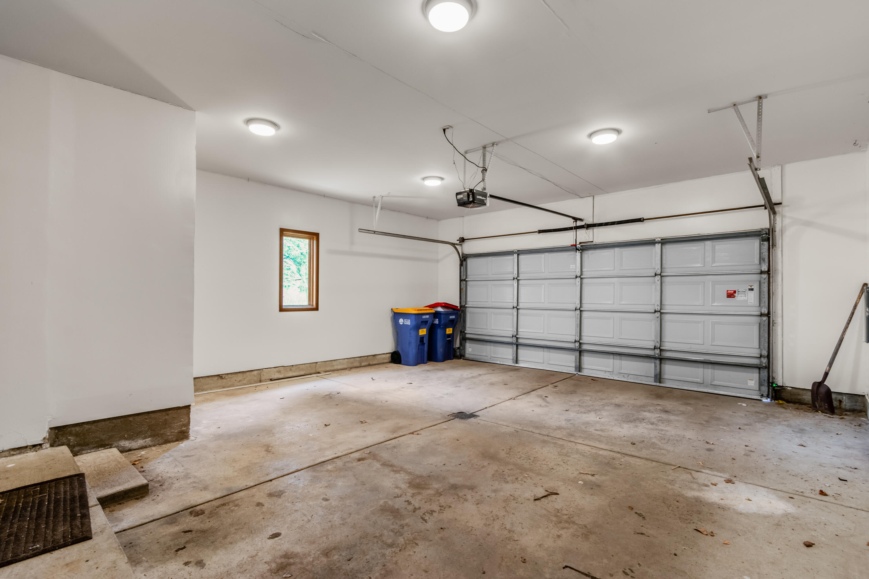 1511 Lenox Road Southeast Grand Rapids, MI 49506 - Photo 27 of 35 _L8A0476-HDR