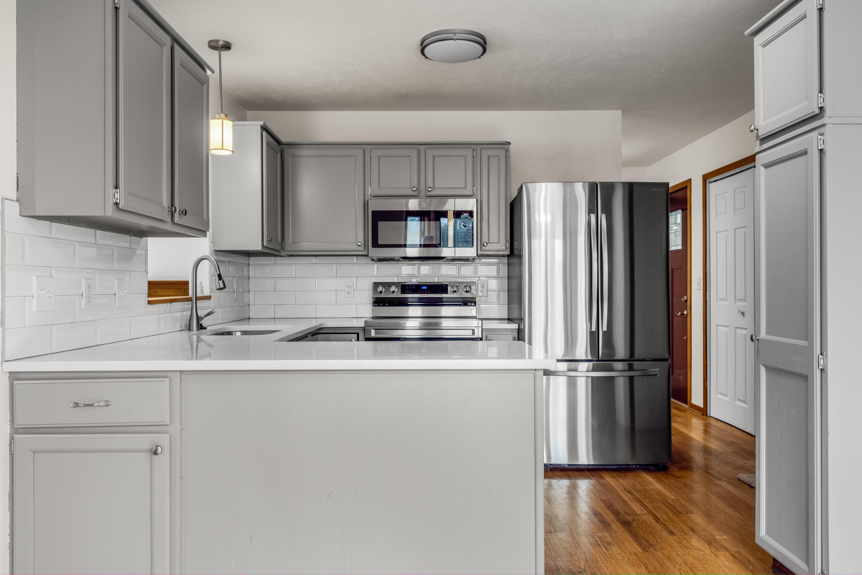 1511 Lenox Road Southeast Grand Rapids, MI 49506 - Photo 4 of 35 _L8A0425-HDR