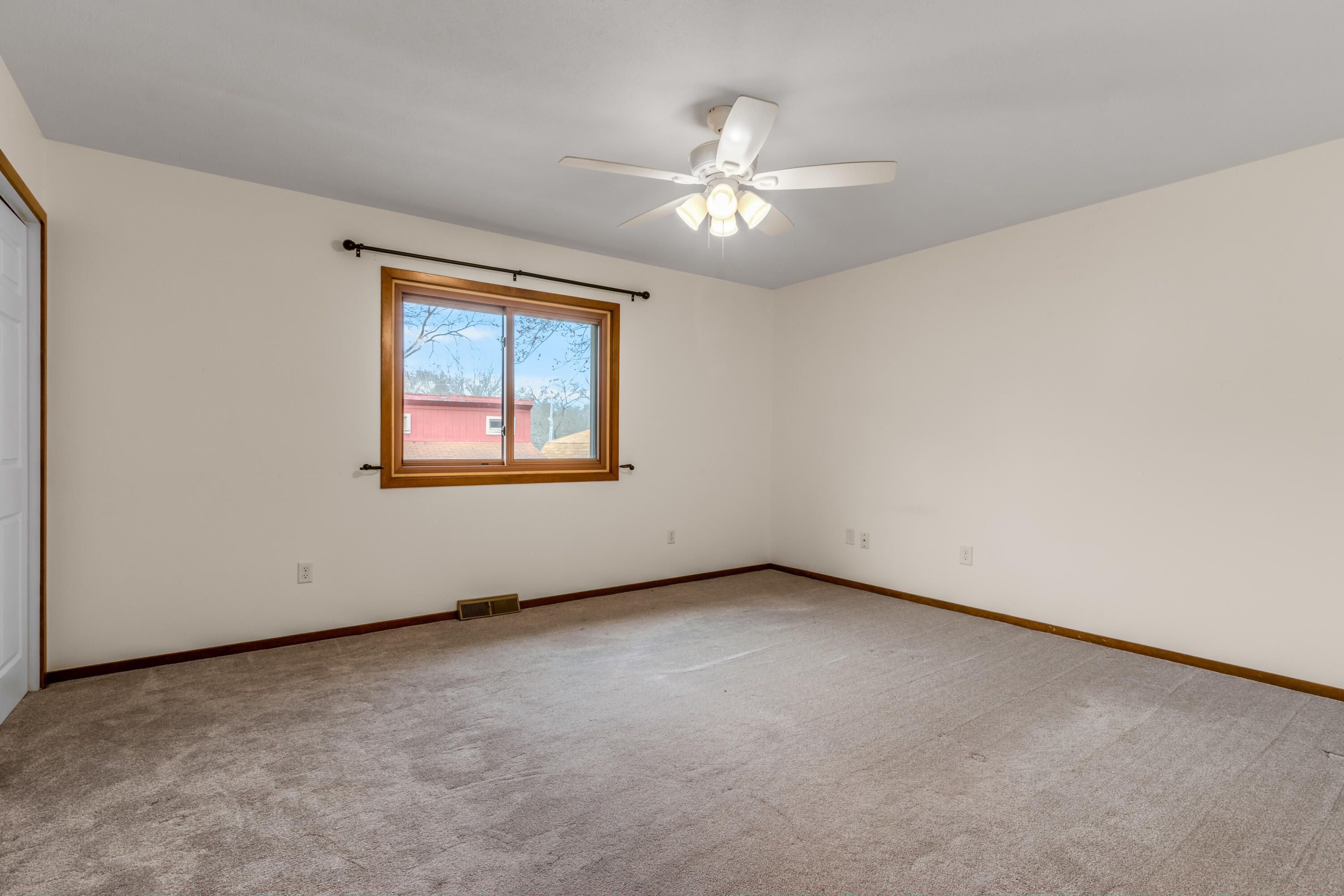 1511 Lenox Road Southeast Grand Rapids, MI 49506 - Photo 10 of 35 _L8A0440-HDR