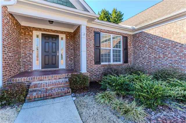 $634,900 | 4235 Crestwood Bend Circle, Buford, GA 30518