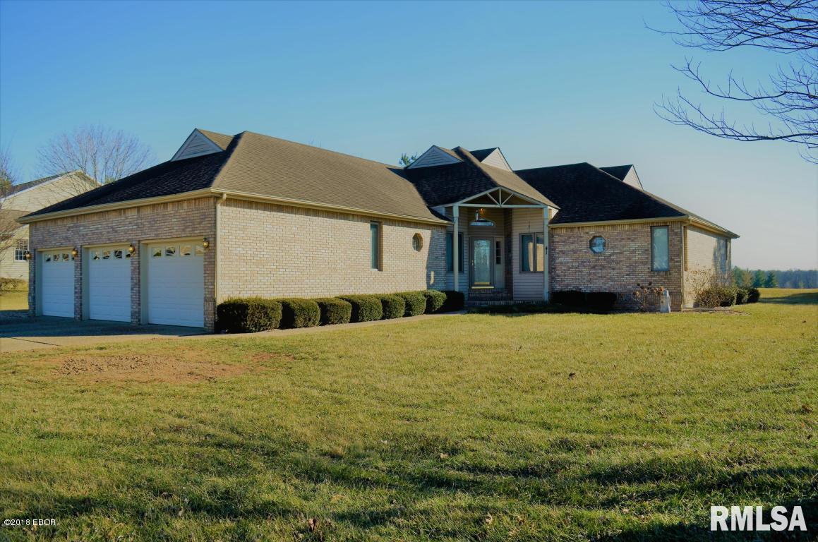 41 Country Club Road Mount Vernon, IL 62864 - Photo 2 of 30 Gallery Image 2