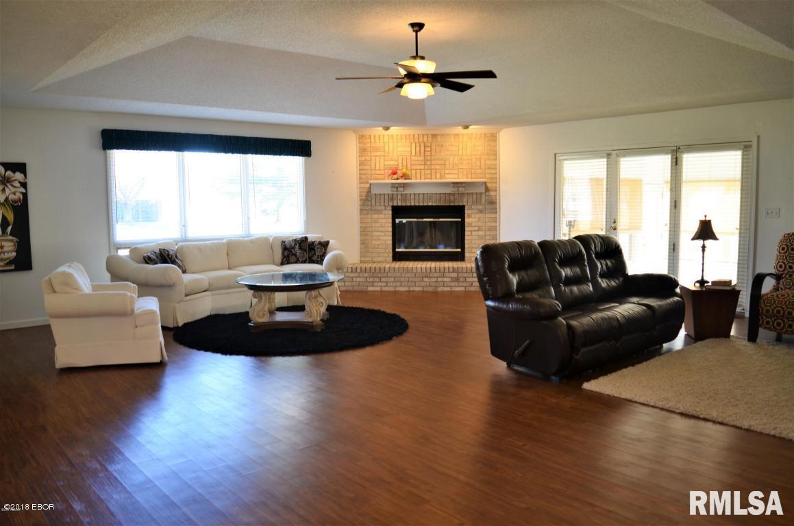 41 Country Club Road Mount Vernon, IL 62864 - Photo 6 of 30 Gallery Image 6