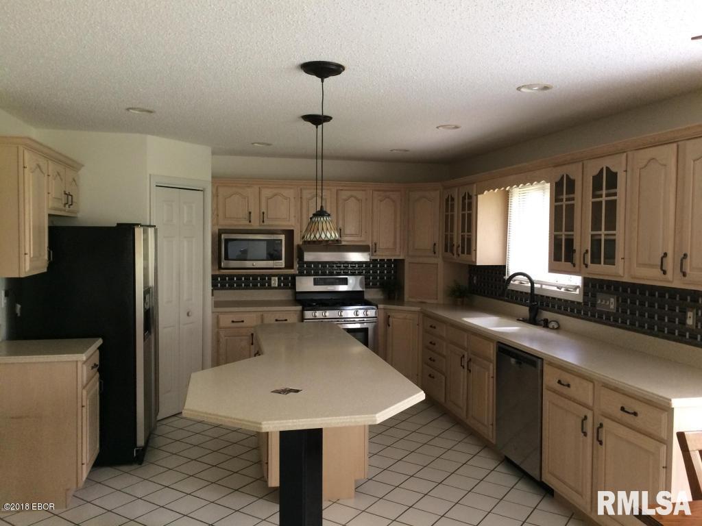 41 Country Club Road Mount Vernon, IL 62864 - Photo 9 of 30 Gallery Image 9