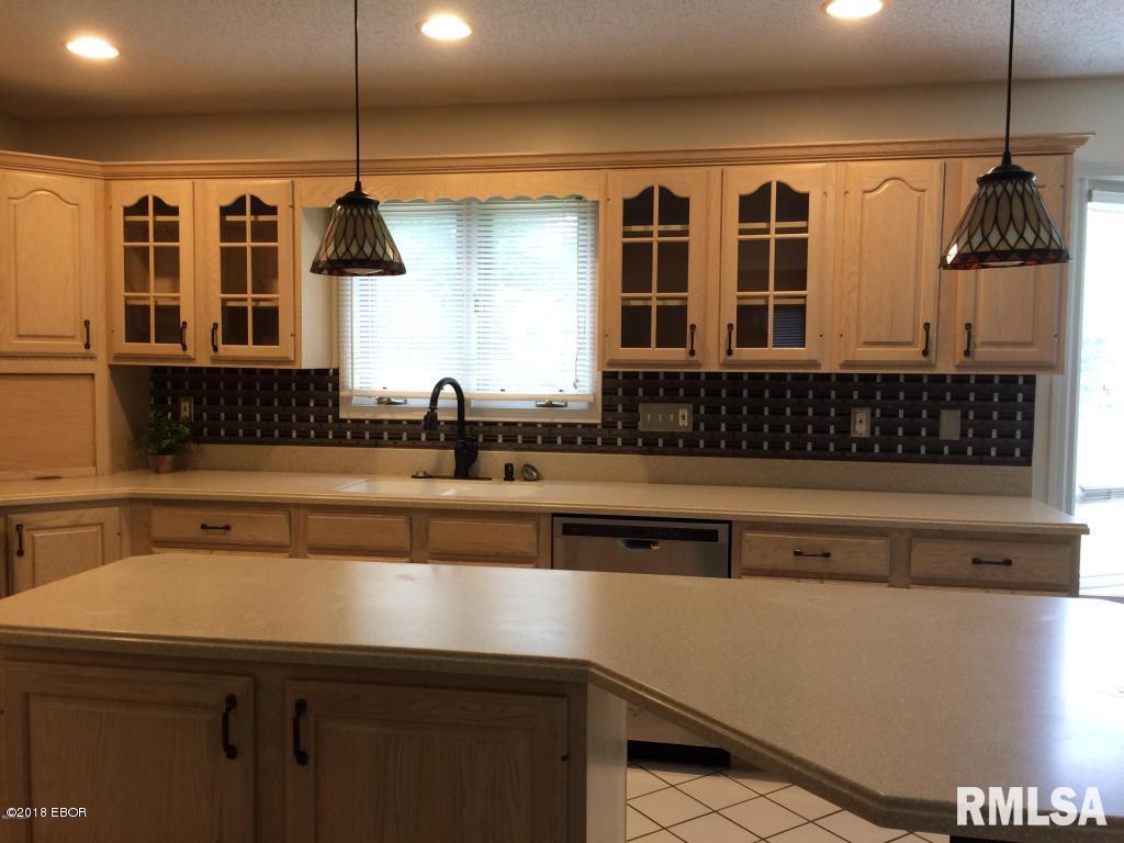 41 Country Club Road Mount Vernon, IL 62864 - Photo 10 of 30 Gallery Image 10