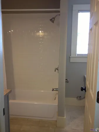 $1,200 | 523 East State Street, Baton Rouge, LA 70802