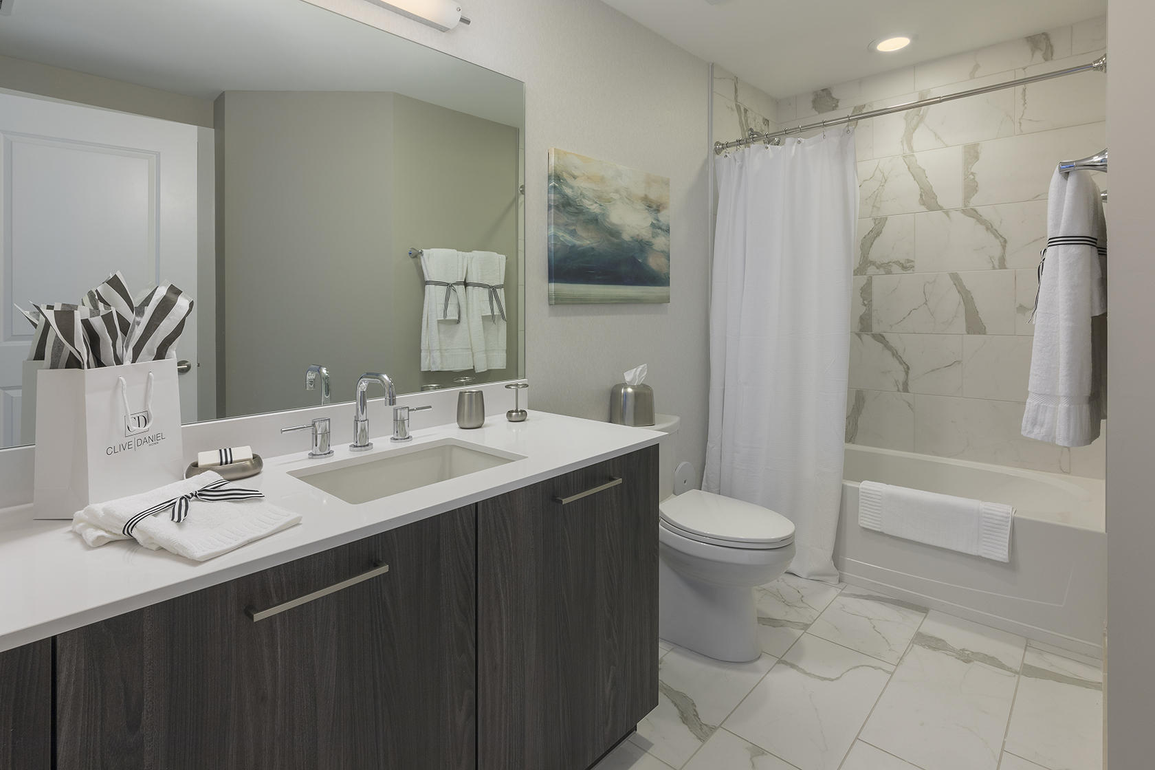 101 East Camino Real, Unit 541 Boca Raton, FL 33432 - Photo 4 of 13 Bathroom