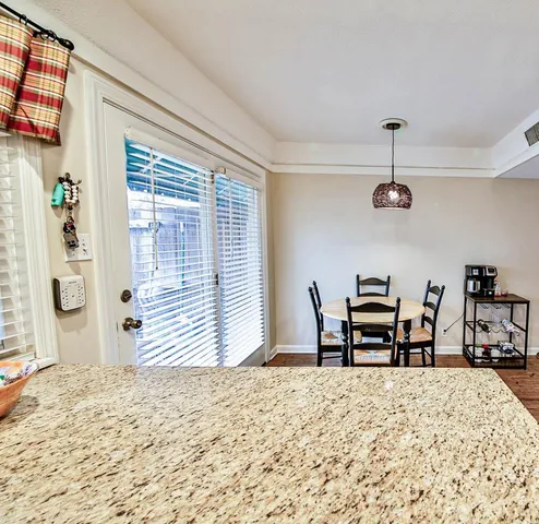 a view of a livingroom with furniture