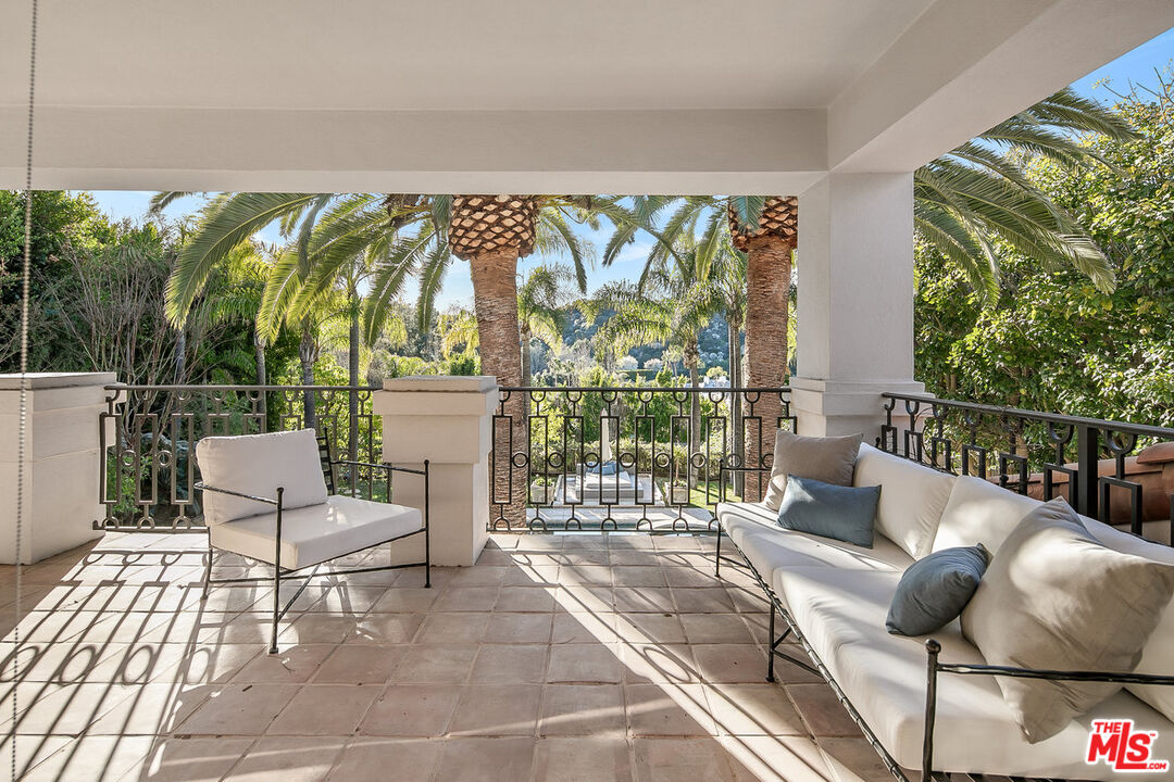 3315 Clerendon Road Beverly Hills, CA 90210 - Photo 18 of 32