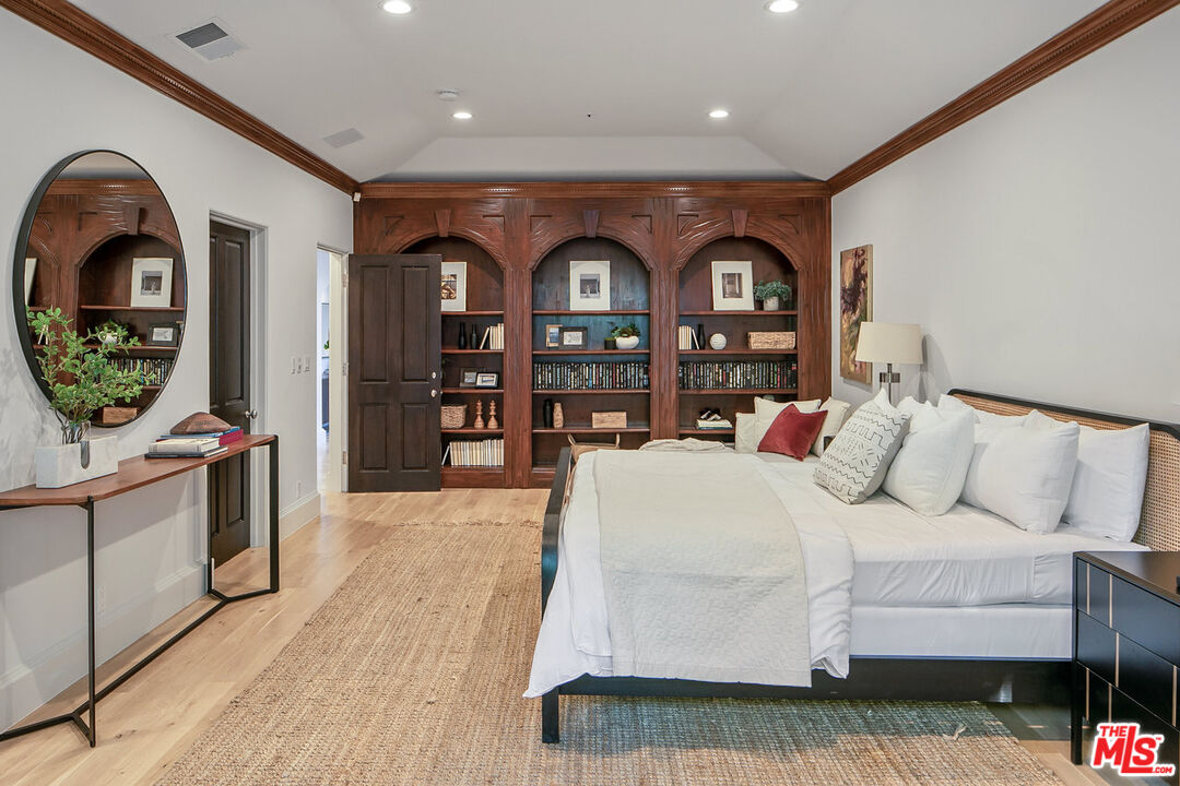 3315 Clerendon Road Beverly Hills, CA 90210 - Photo 23 of 32