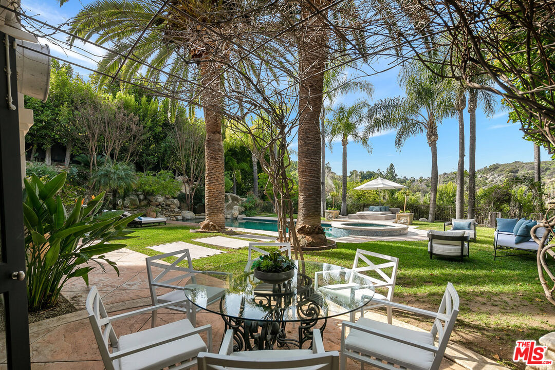 3315 Clerendon Road Beverly Hills, CA 90210 - Photo 28 of 32