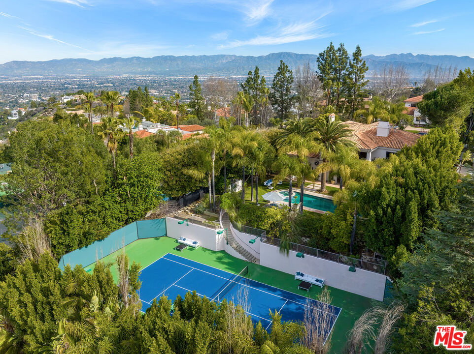 3315 Clerendon Road Beverly Hills, CA 90210 - Photo 31 of 32