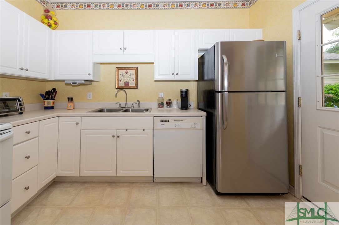 113 Coach House Square Pooler, GA 31322 - Photo 13 of 49 Kitchen/ Breakfast Area