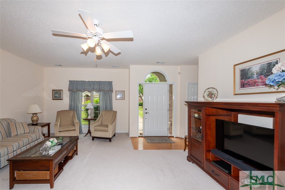 113 Coach House Square Pooler, GA 31322 - Photo 6 of 49 Living Room