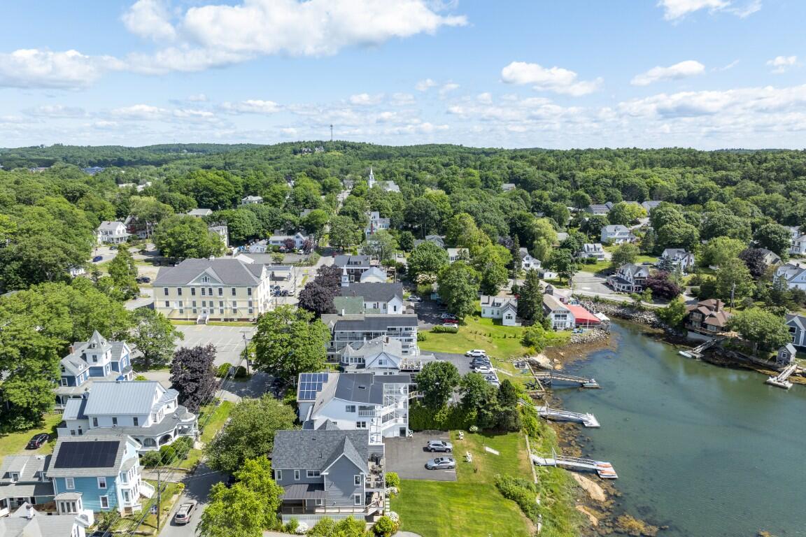 63 Townsend Avenue Boothbay Harbor, ME 04538 - Photo 4 of 46 Harbor House (4)