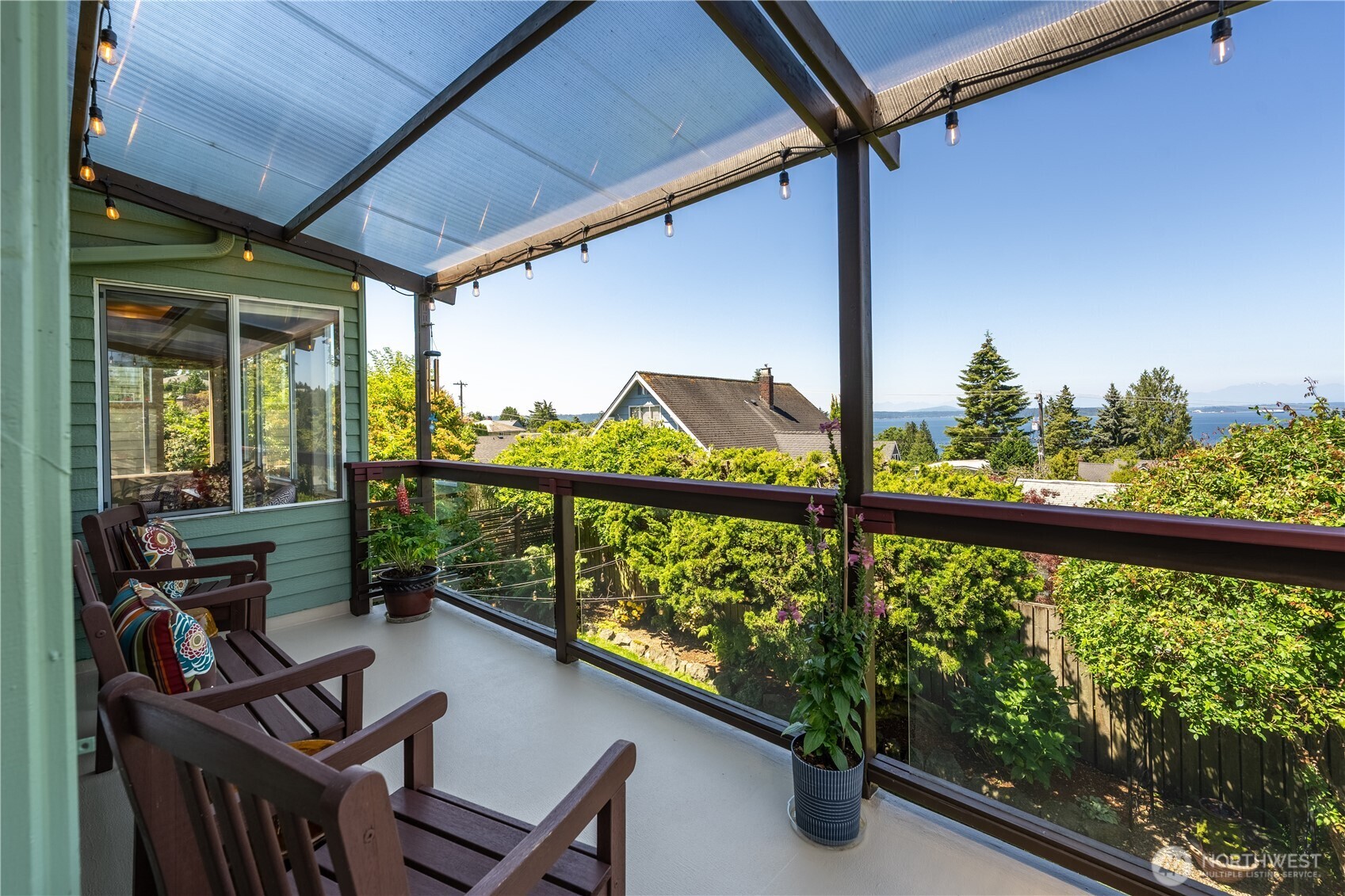 9297 44th Avenue Southwest Seattle, WA 98136 - Photo 18 of 40