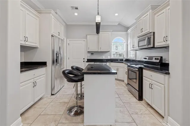 $3,000 | 5831 Weeping Willow Drive, Lake Charles, LA 70605