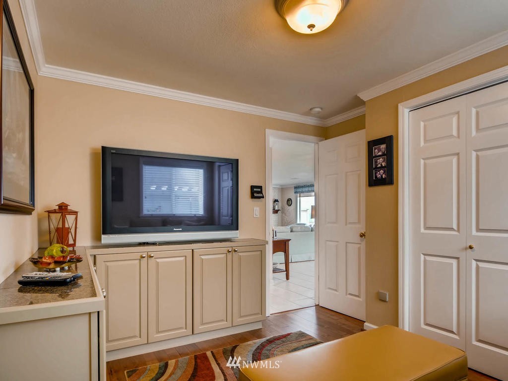 4905 Marshall Road Clinton, WA 98236 - Photo 21 of 25 Gallery Image 21