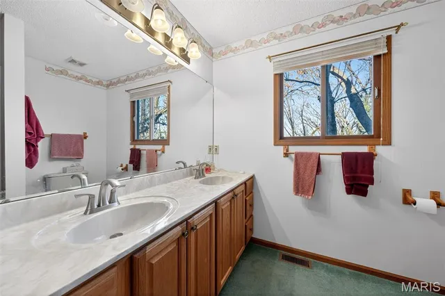 $355,000 | 9420 Easy Street, Hillsboro, MO 63050