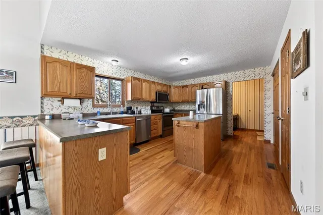 $355,000 | 9420 Easy Street, Hillsboro, MO 63050