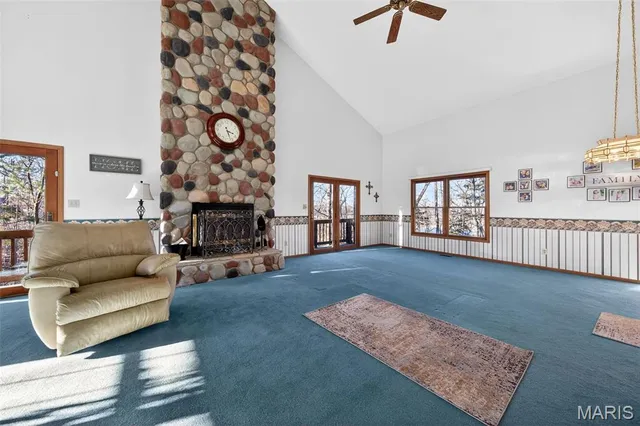 $355,000 | 9420 Easy Street, Hillsboro, MO 63050