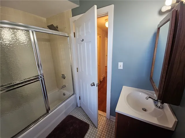 $1,900 | 364 Bellevue Avenue, Unit W201S, Newport, RI 02840