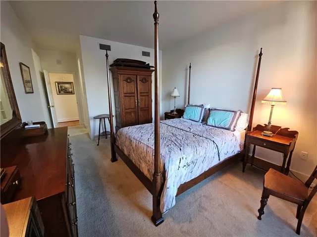 $1,900 | 364 Bellevue Avenue, Unit W201S, Newport, RI 02840