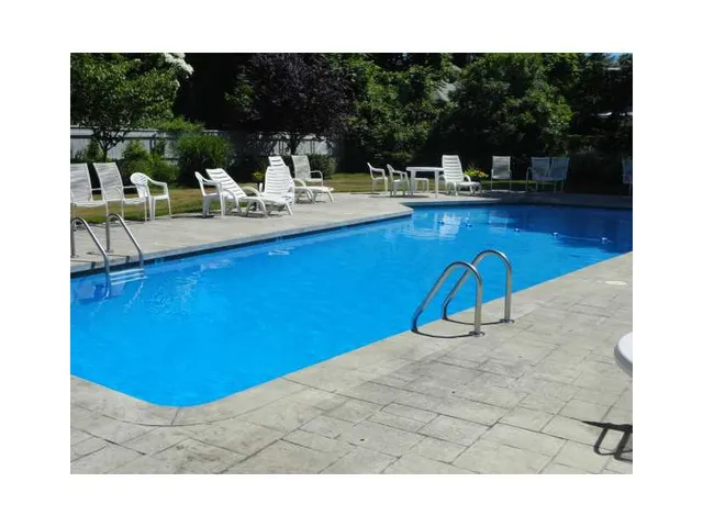 $1,900 | 364 Bellevue Avenue, Unit W201S, Newport, RI 02840