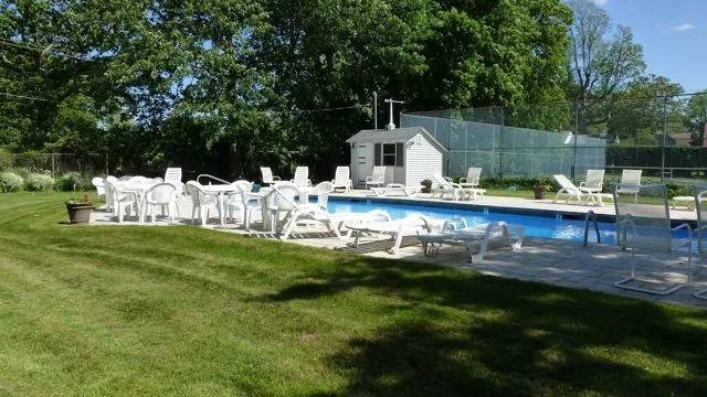 $1,900 | 364 Bellevue Avenue, Unit W201S, Newport, RI 02840