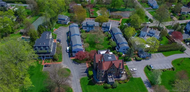 $1,900 | 364 Bellevue Avenue, Unit W201S, Newport, RI 02840