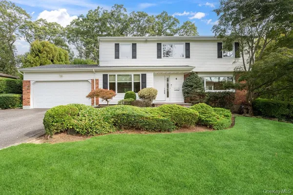 $1,699,999 | 4 Newport Drive, Plainview, NY 11803