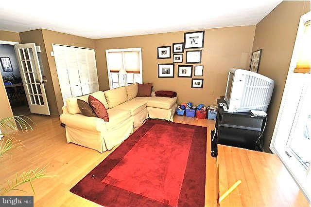 5703 Pimlico Road Baltimore, MD 21209 - Photo 8 of 16 Family Room