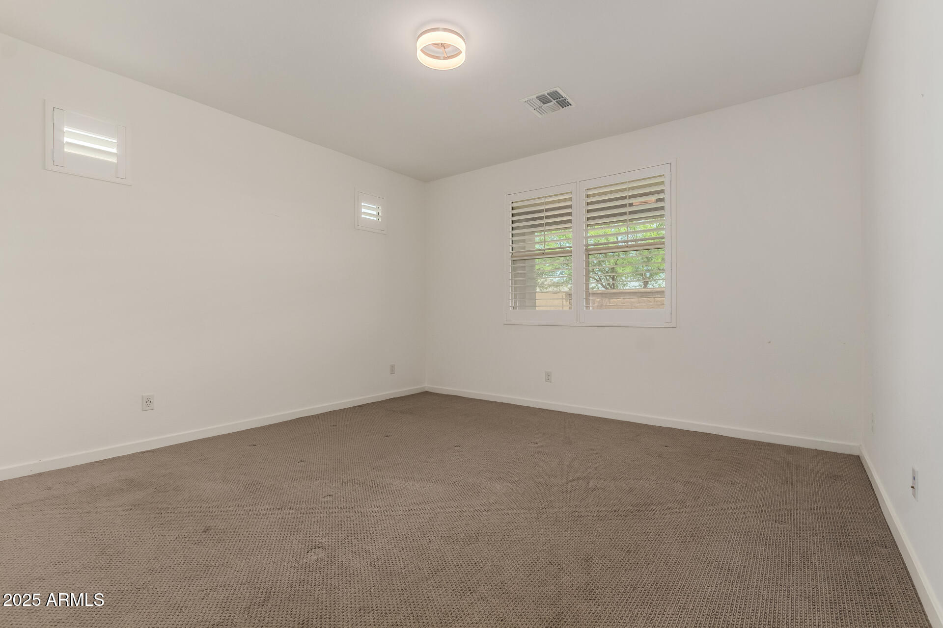 22568 East Rosa Road Queen Creek, AZ 85142 - Photo 16 of 42 Primary Bedroom