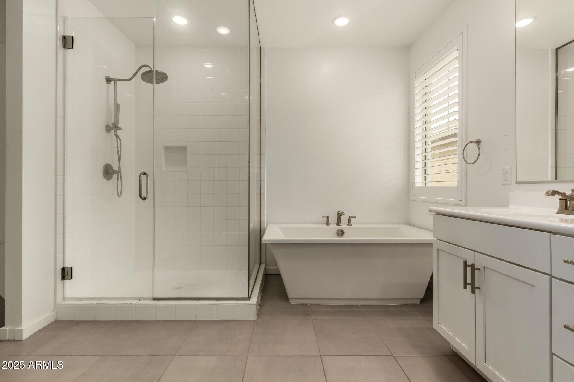 22568 East Rosa Road Queen Creek, AZ 85142 - Photo 21 of 42 Primary Bathroom