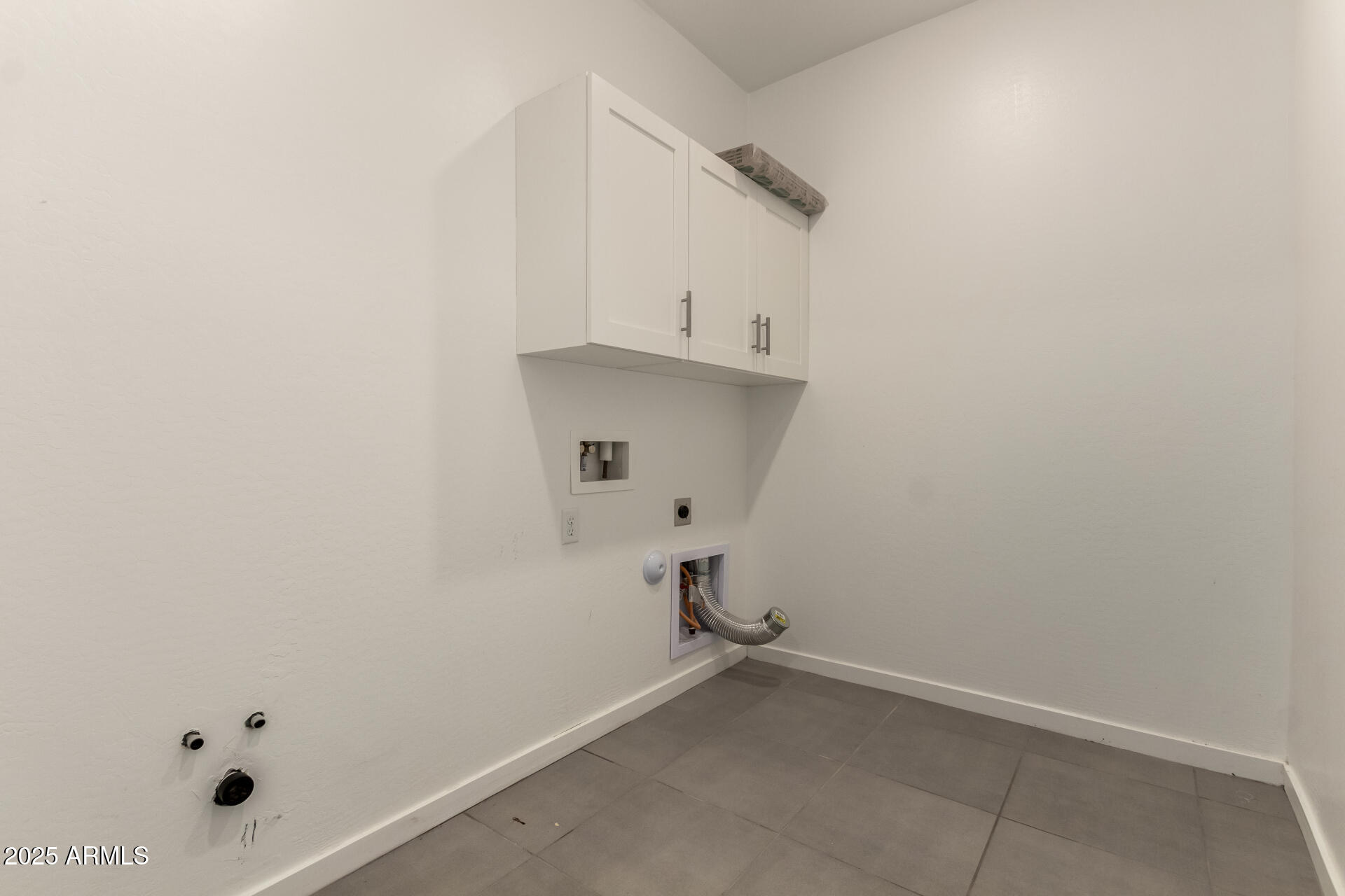 22568 East Rosa Road Queen Creek, AZ 85142 - Photo 29 of 42 Laundry