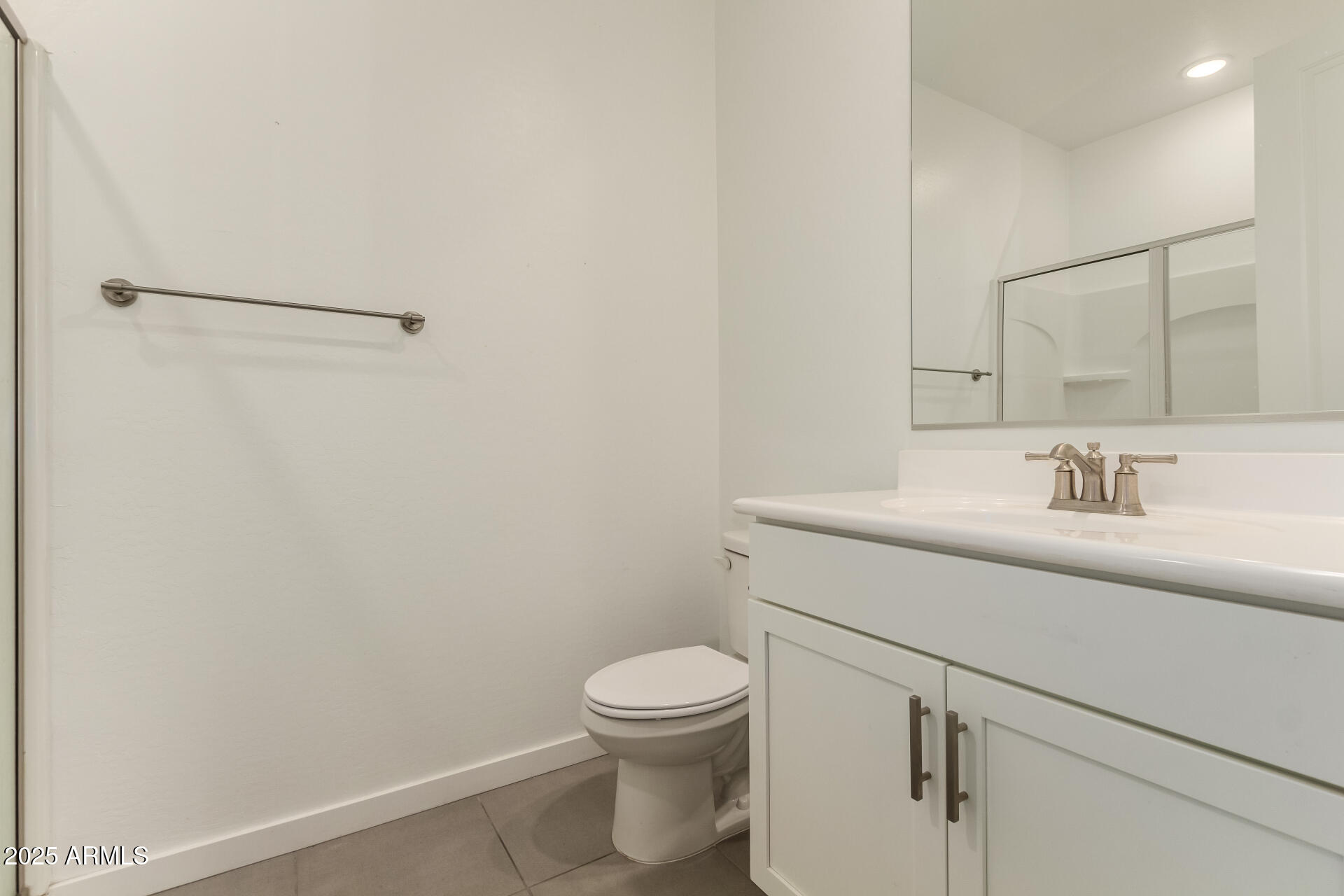 22568 East Rosa Road Queen Creek, AZ 85142 - Photo 32 of 42 Ensuite Bathroom