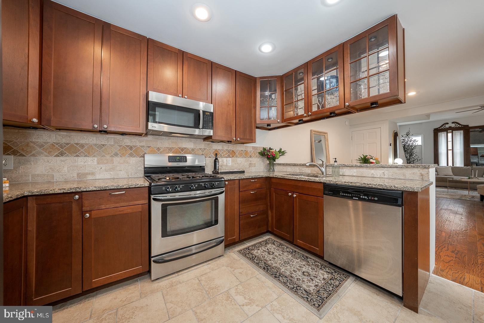 543 North 23rd Street Philadelphia, PA 19130 - Photo 9 of 29