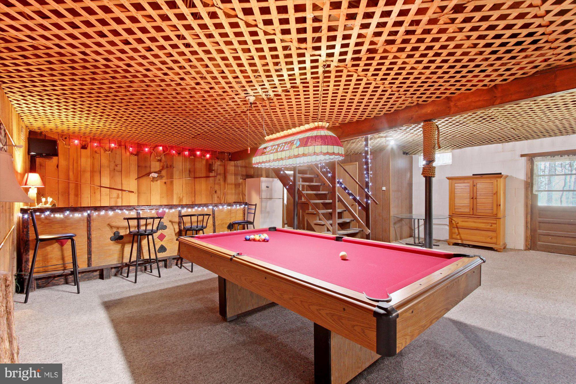 90 Village Road Etters, PA 17319 - Photo 18 of 36 Dry Bar area with Pool Table
