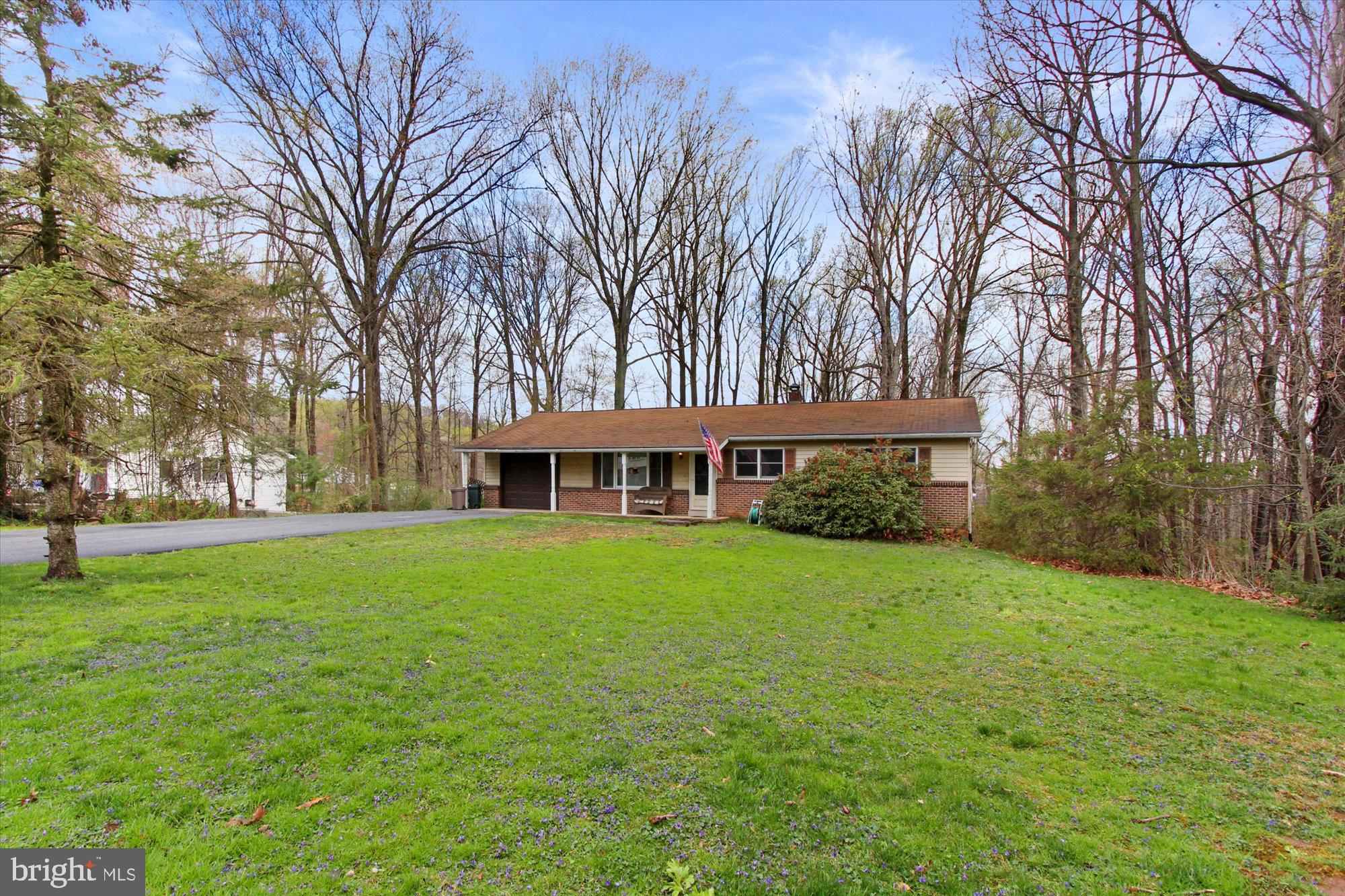 90 Village Road Etters, PA 17319 - Photo 2 of 36 Gallery Image 2