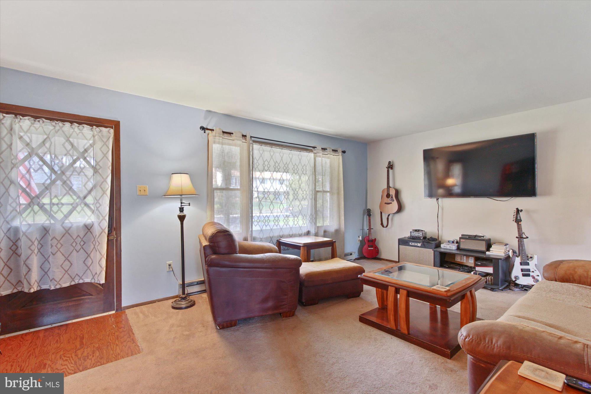 90 Village Road Etters, PA 17319 - Photo 4 of 36 Gallery Image 4